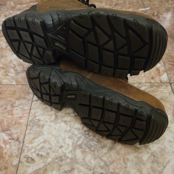 Hytest Waterproof Outdoor Steel Toe Rain Boot - Picture 5 of 5